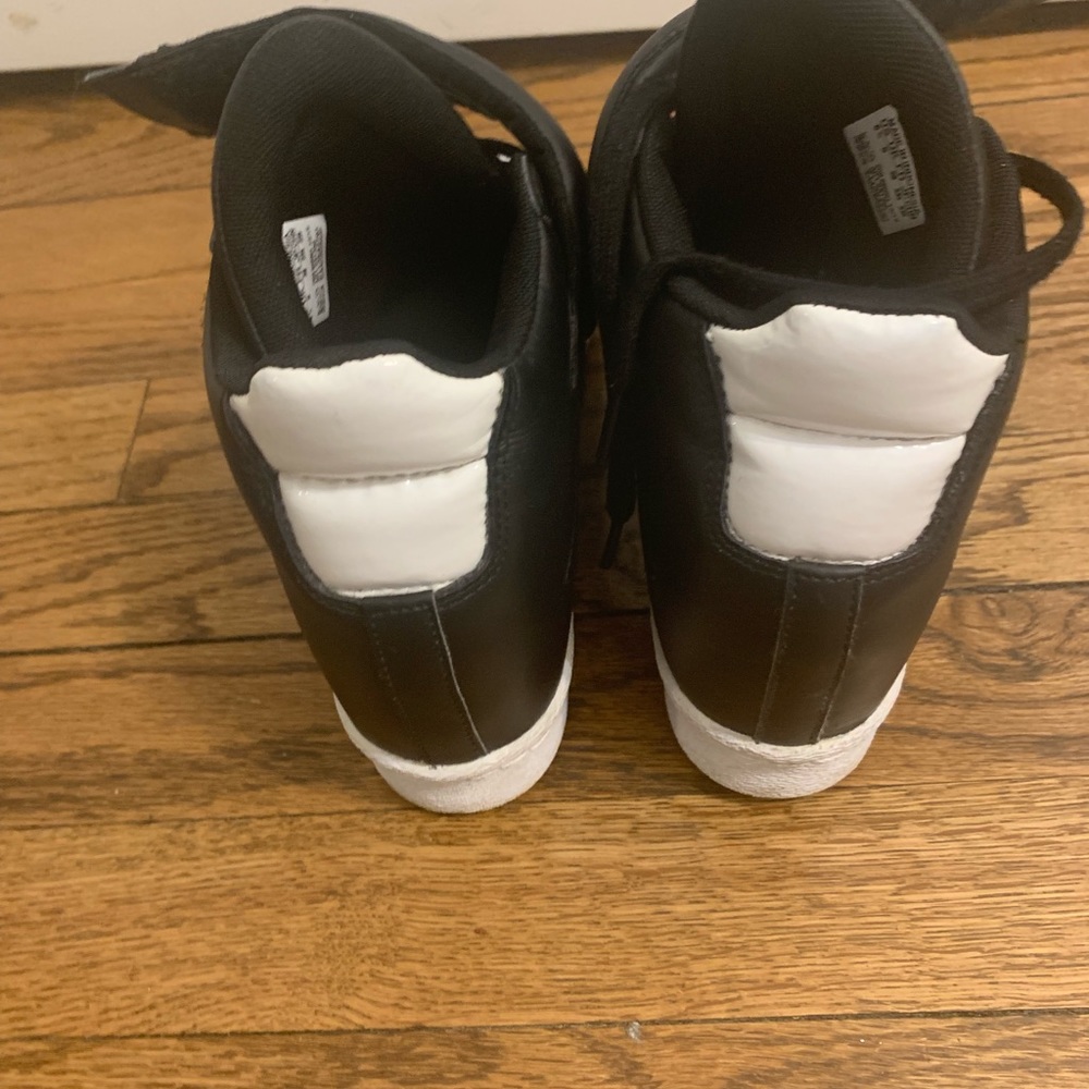 Adidas - Picture 2 of 2